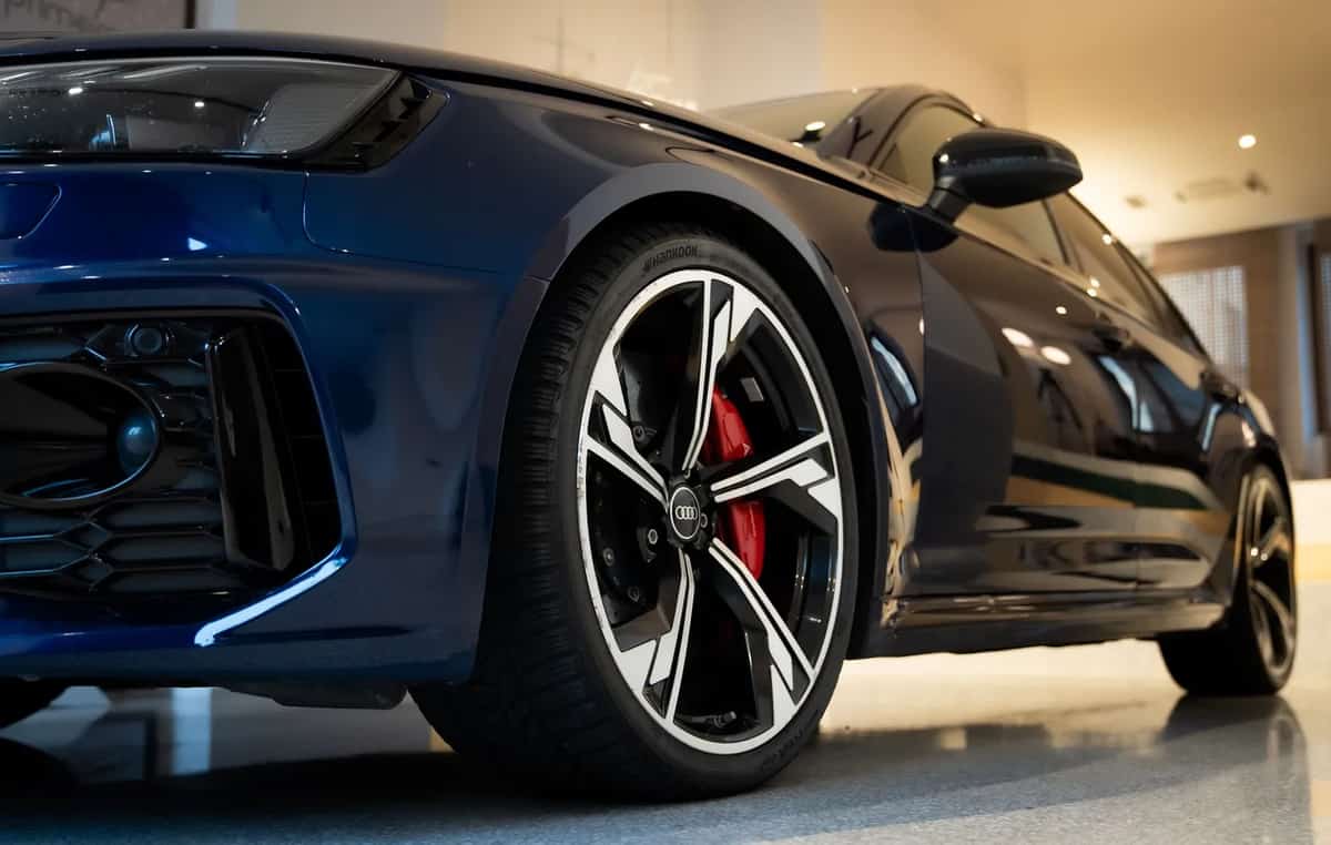 Rent luxury car in Milan Rent luxury car in Milan